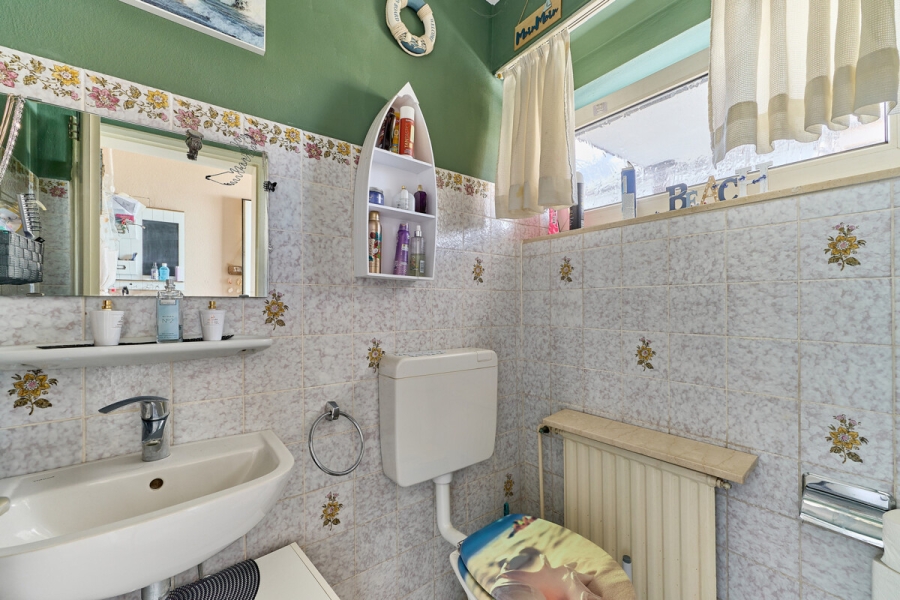 Gepflegtes Reihenendhaus in ruhiger und familienfreundlicher Wohnlage !! - Gäste-WC
