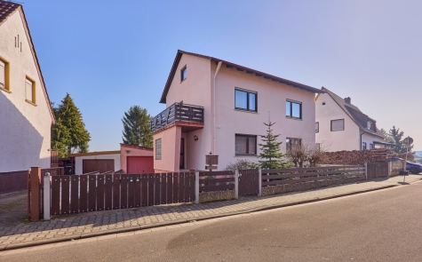 1-2 Familienhaus in ruhiger Lage von Kerzenheim zu verkaufen !!, 67304 Kerzenheim, Zweifamilienhaus