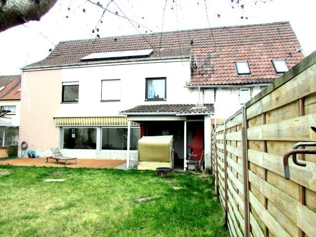 Freistehendes Raumwunder mit Einliegerwohnung mit tollem Grundstück und Doppelgarage!! - BILD