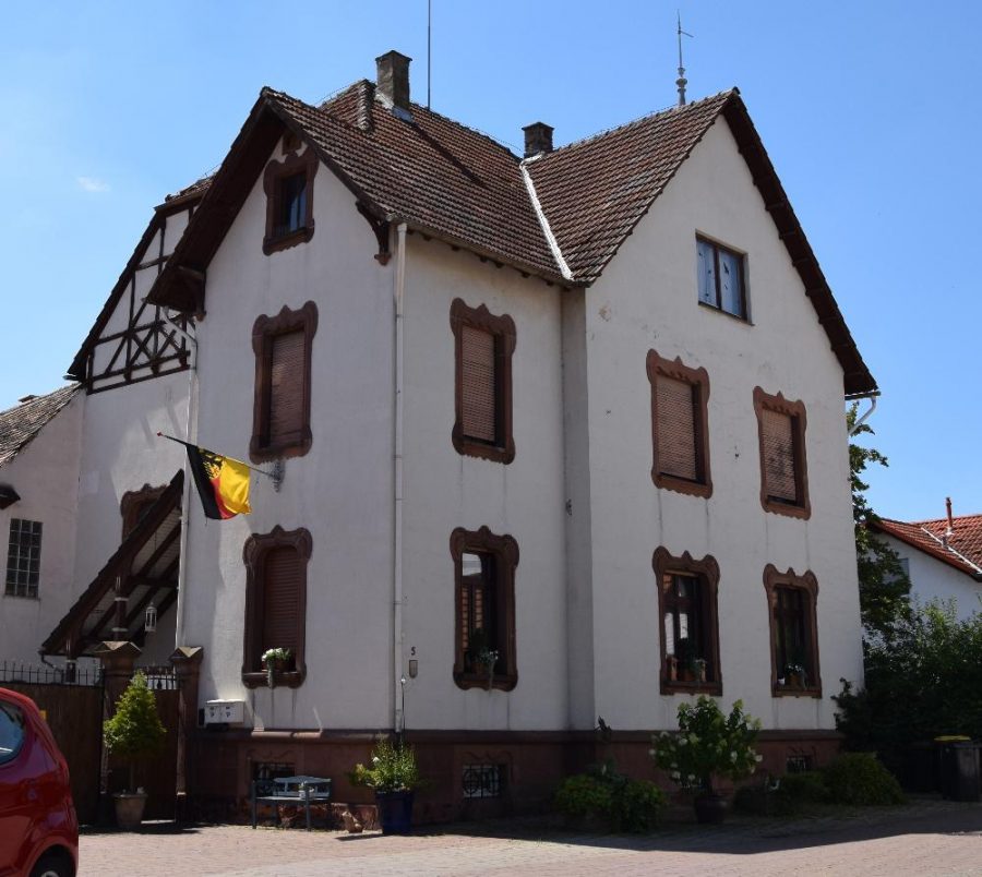 Historisches Mehrfamilienhaus - BILD