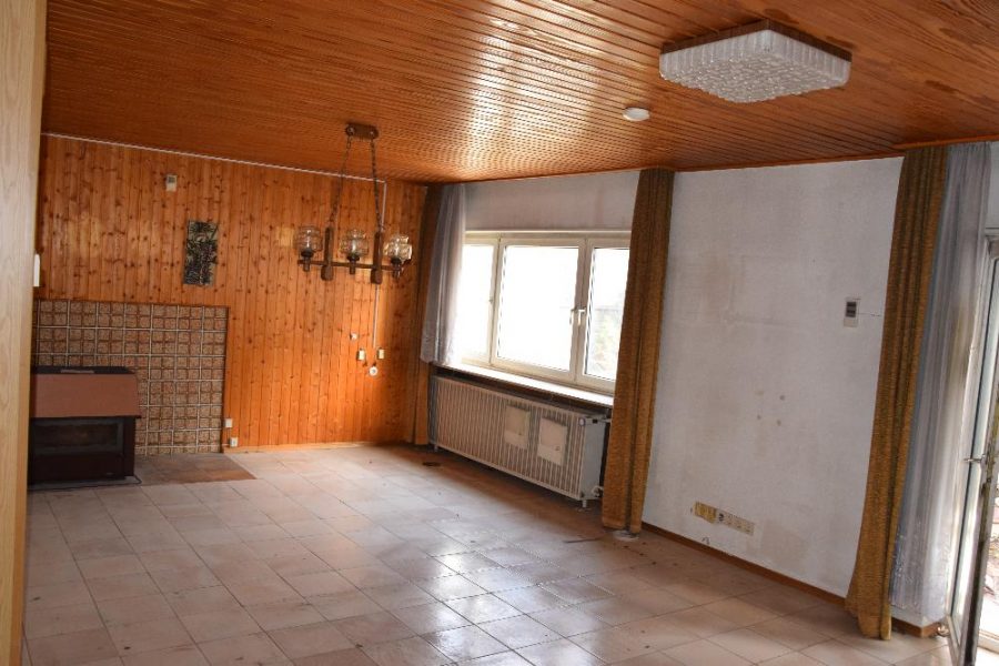 Doppelhaushälfte in ruhiger Lage mit Garten, Hof und Garage!! - BILD