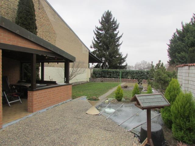 Frankenthal-Flomersheim Einfamilienhaus mit zwei Garagen - BILD