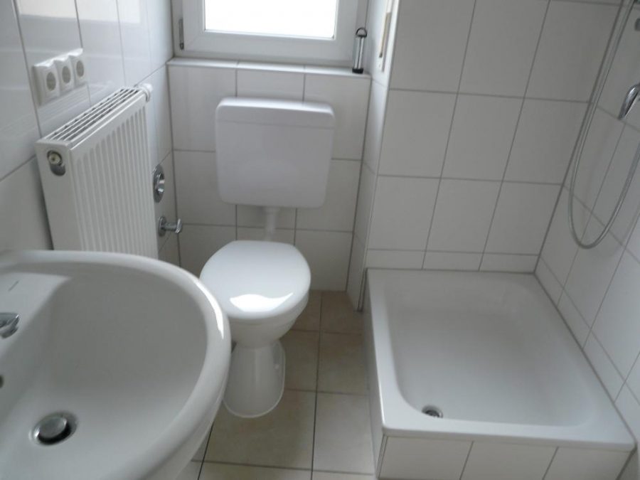 Kapitalanlage 10 Familienhaus in Ludwigshafen am Rhein - Preis auf Anfrage- - BILD